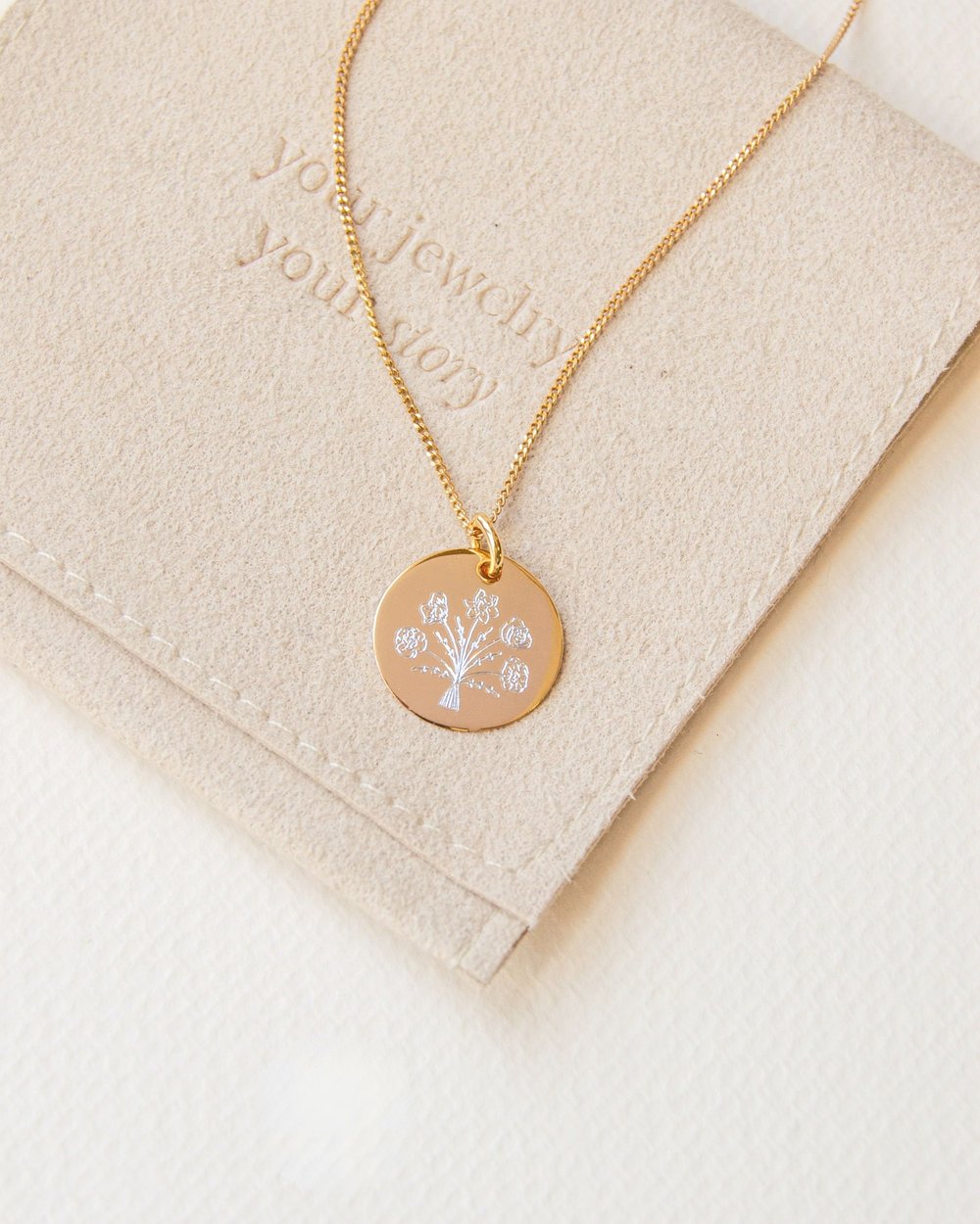 Personalized Birth Flower Bouquet Pendant